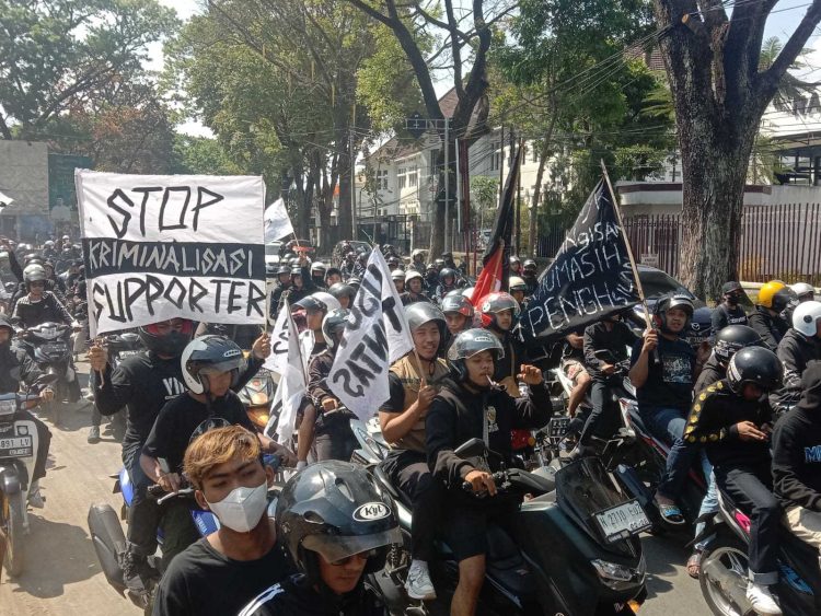 Keadilan Tragedi Kanjuruhan Malang Kembali Dipertanyakan, Nama Eric Thohir Disebut