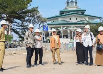 Wali Kota Kediri Tinjau Progres Pembangunan RTH Alun-alun