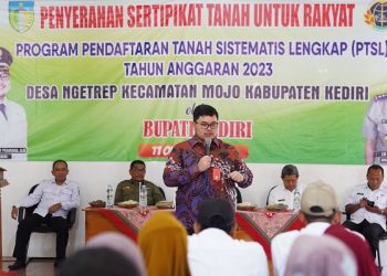 Mas Dhito Targetkan PTSL Tuntas Dua Tahun