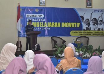 Wabup Syah saat membuka workshop di Hotel Hayam Wuruk Trenggalek. Foto: Ist
