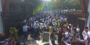 Peringati Hari Santri, Wali Kota Kediri Ikuti Touring Religi Naik Vespa