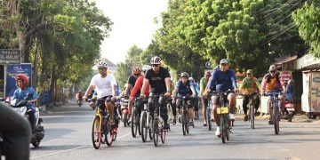 Wali Kota Kediri Gowes Kreasi Bareng RT-RW Sambang RTH