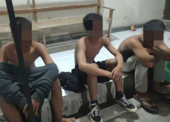 Gangster Bocil Bawa Celurit, Ciut Saat Ditangkap  