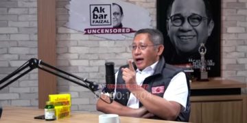 Anas Urbaningrum Pilih Menikmati Bakso Sukowati daripada Bertemu SBY. (Foto tangkapan layar Anas di channel youtube Akbar Faizal)