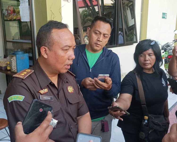 Kejari Blitar Buru Otak Sewa Rumdin yang Bisniskan Rumah Pribadi Bupati Mak Rini?