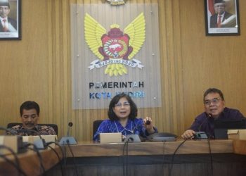 Pj Wali Kota Kediri Zanariah melakukan konsolidasi internal dengan Kepala OPD. Foto: Ist