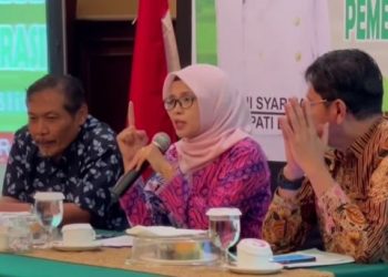Bupati Blitar Mak Rini Minta Pemerintah Desa Optimalkan TI Untuk Branding Potensi Desa