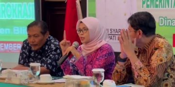 Bupati Blitar Mak Rini Minta Pemerintah Desa Optimalkan TI Untuk Branding Potensi Desa. Foto Bupati Blitar Rini Syarifah atau Mak Rini. (foto/ist)