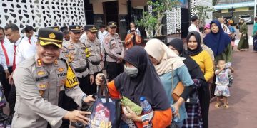 Polres Trenggalek Tiba-tiba Ajak Warga Sarapan Bareng untuk Bicara Pemilu 2024. (foto/Aby/Bacaini)
