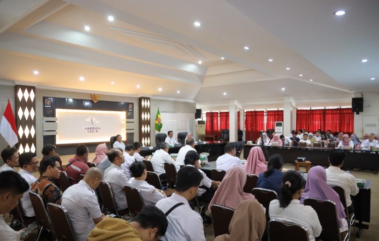 Evaluasi Implementasi Smart City Tahap 2 di Ruang Joyoboyo Balai Kota Kediri. Foto: Ist
