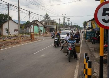 Dukung Akses Bandara, Pemkab Kediri Lebarkan Jalan Simpang 4 Banyakan
