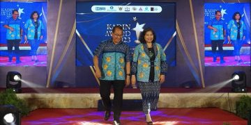 Buka Kadin Award, Zanariah Ikut Jalan di Catwalk Fashion Show