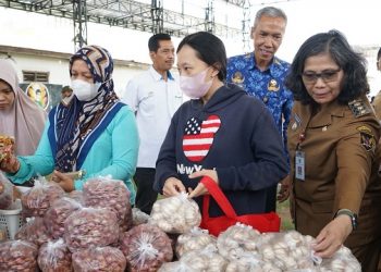 Tinjau Gerakan Pangan Murah, Zanariah Tekankan Perlunya Menjaga Stabilitas Harga