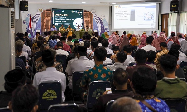 Tuntaskan Permasalahan Anak Tidak Sekolah, Pemkot Kediri Gelar Rakor ...