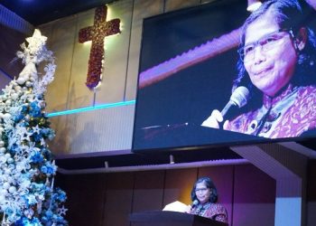 Kunjungi Gereja di Malam Natal, Pj Wali Kota Kediri Naik Bus Satria