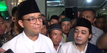 Anies Baswedan Silaturahmi ke Ponpes Trenggalek, Pasangan AMIN Janjikan Kesejahteraan Guru Diniyah. (foto/Bacaini)