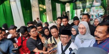 Sikapi Khofifah Dukung Prabowo-Gibran, Cak Imin: Yakin pada Rakyat bukan Elit. (foto/Bacaini)