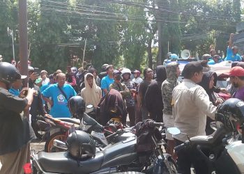 Demo di Balai Kota Kediri, 2 LSM Nyaris Bentrok