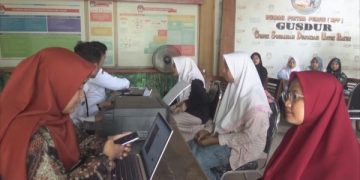 Kiai Haramkan Golput, Ribuan Santri di Jombang Pindah Tempat Nyoblos. (foto/Bacaini)