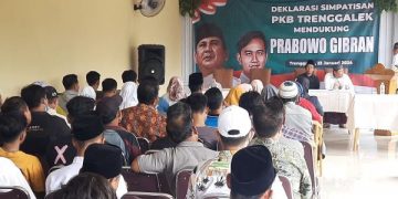 Simpatisan PKB Trenggalek Deklarasi Dukung Prabowo-Gibran: Pilihan Hati Nurani. (foto/Bacaini)