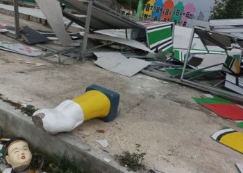 Puluhan Bangunan di Tulungagung Rusak Diterjang Angin, Wahana Asia Eropa Park Tinggal Puing-puing