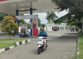 Perampok Bercadar Acak-acak SPBU Kediri Gasak Uang Puluhan Juta