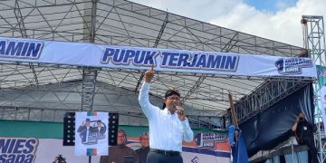 Anies Baswedan saat kampanye pilpres di Tulungagung. Foto: bacaini