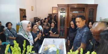 Hari ke-3 Pemilu 2024, 8 Petugas KPPS di Jatim Meninggal Dunia. Tampak rumah duka seorang petugas KPPS Kota Malang yang meninggal dunia. (foto/Bacaini)