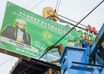 Bikin Onar, Baliho Gus Samsudin di Blitar Dicopot Satpol PP