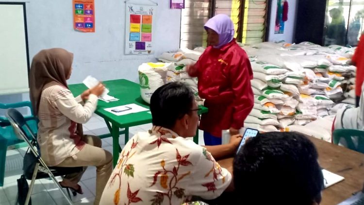 Awal Ramadhan, Pemerintah Kembali Gelontorkan Bantuan Pangan Untuk 33.632 Penerima di Kota Kediri. Foto : Ist