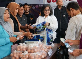 Tinjau OPM Kelurahan Pocanan, Pj Wali Kota Kediri Zanariah Pantau Pengendalian Harga