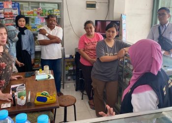 Pastikan Kepatuhan Pelaku Usaha Apotek, DPMPTSP Kota Kediri Bersama Dinas Teknis Lakukan Pengawasan Apotek