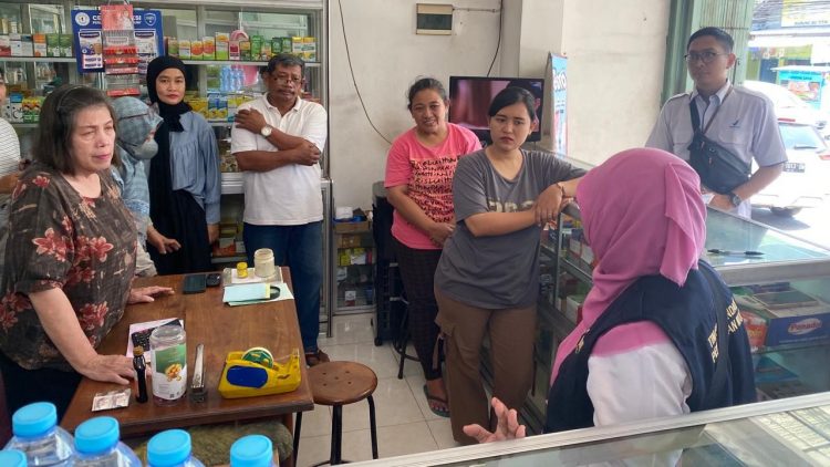 Pastikan Kepatuhan Pelaku Usaha Apotek, DPMPTSP Kota Kediri Bersama Dinas Teknis Lakukan Pengawasan Apotek