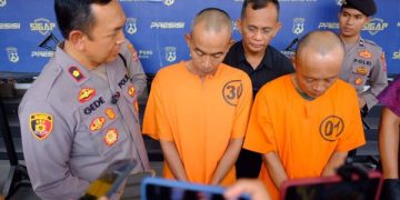 Curi Alat Musik Gereja, 2 Pria Paruh Baya Dijebloskan Penjara 1 Buronan. (foto/Bacaini)