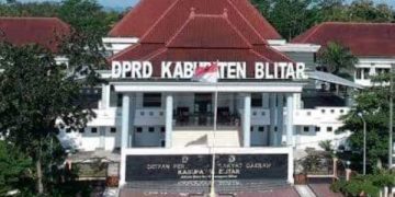 Ilustrasi gedung DPRD Kabupaten Blitar terkait kasus pelanggaran etik oknum anggota Fraksi PDIP yang menelantarkan anak istri
