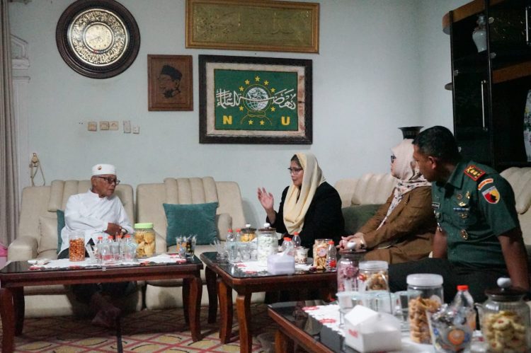 Pj Wali Kota Kediri Zanariah dan Forkopimda Plus Kota Kediri Safari Idul Fitri Ke Tokoh Agama di Kota Kediri