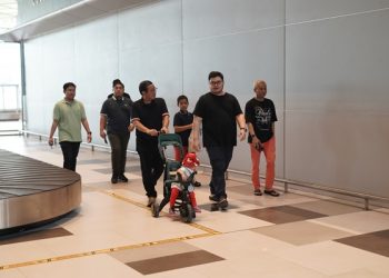 Mudik Lebaran, Bupati Kediri Pamer Bandara Dhoho ke Bapaknya