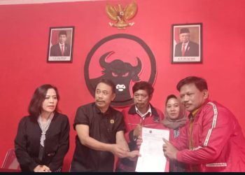 Ambil Formulir Pendaftaran Cabup Nganjuk, Marhaen Hitung Nogo Dino