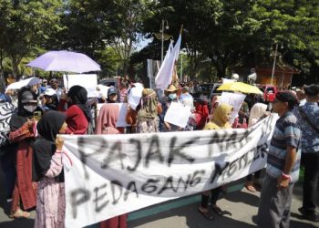 Kebijakan Retribusi Pasar Mas Ipin Bikin Pedagang Trenggalek Gusar: Kami Kecewa Sama Bupati