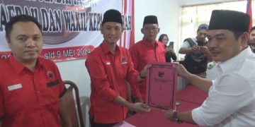 Daftar Bacabup di PDIP Jombang, Sumrambah Siap Melawan Mundjidah?. (foto/Bacaini)