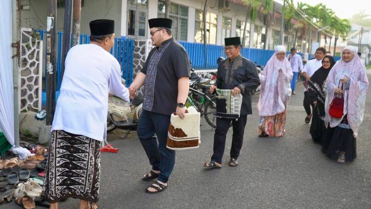 Mas Dhito Bersama Pak Pram Rayakan Lebaran Idul Fitri di Kediri