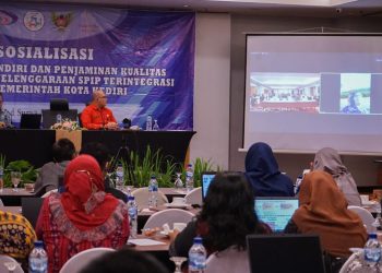 Pj Wali Kota Kediri Sampaikan Arahan Pada Sosialisasi Penilaian Mandiri dan Penjaminan Kualitas Maturitas Penyelenggaraan SPIP Terintegrasi