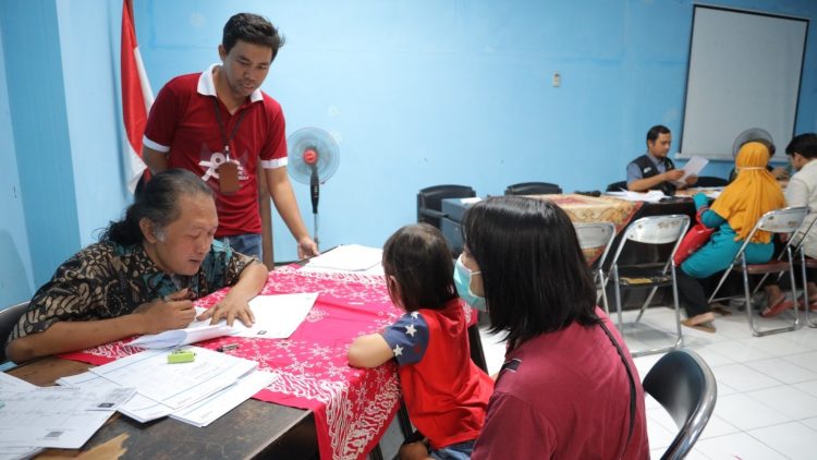 Kembali Digelar, Dinas Sosial Salurkan Bansos ATENSI Yapi Kepada 52 Anak Yatim Piatu