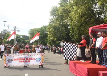Pj Wali Kota Kediri Berangkatlan Lomba Kirab dan Konser Drumband