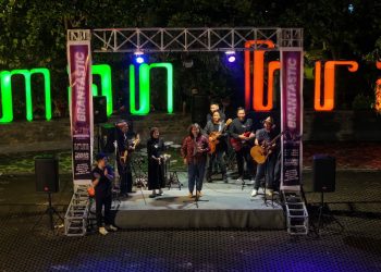 Pj Wali Kota Kediri Nikmati BrantasTic Bersama Masyarakat