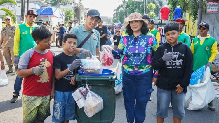 Pj Wali Kota Kediri Zanariah Ajak Masyarakat Bertanggung Jawab Terhadap Sampah dan Turut Menjaga Air di Kota Kediri