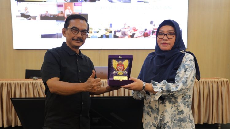 Maksimalkan Penyelenggaraan Statistik Sektoral Tahun 2024, Diskominfo Kota Kediri Gelar Forum Walidata dan FGD