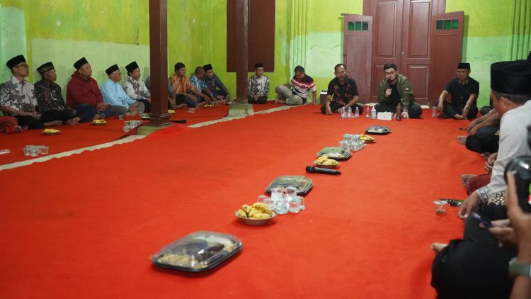 Nginap di Rumah Warga, Mas Dhito Dinilai Sebagai Pemimpin Muda Panutan