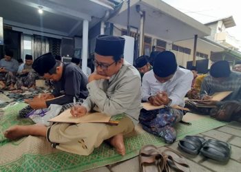 Ribuan Santri Hadiri Pembukaan Haflah 1 Abad Ponpes Ploso