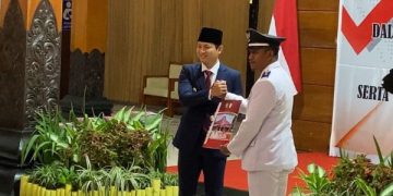 Bupati Trenggalek Kukuhkan Perpanjangan Masa Jabatan 148 Kades. (foto/ist)